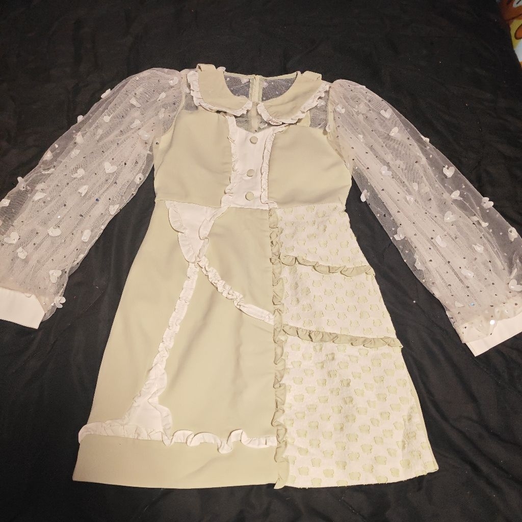 เดรสสีเขียวอ่อนสลับขาว 8 Eight studio brand size S อกยืดตรึงได้32เอว26สะโพก34นิ้วยาว30นิ้ว