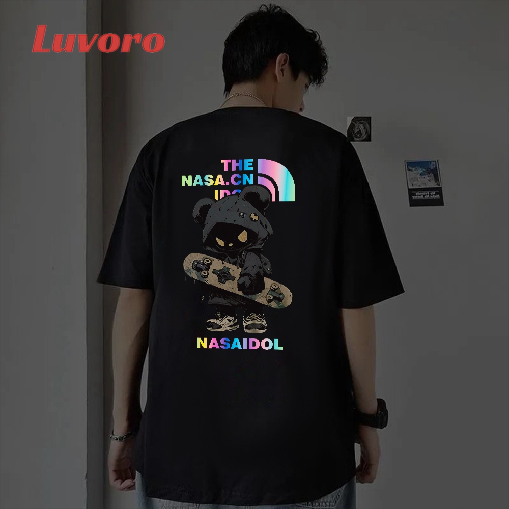 (ผ้าฝ้าย100%) Luvoro 2025 ลายสะท้อนแสงT-shirt ลาย เนื้อผ้านุ่มระบายอากาศดี ยูนิเซ็กซ์แขนสั้น oversize สีดำและสีขาว E013