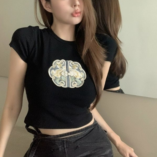 Gamin-0694 เสื้อสีดำแขนสั้น เสื้อครอปไหมพรม คอกลมลายจีนสีน่ารัก (91117)