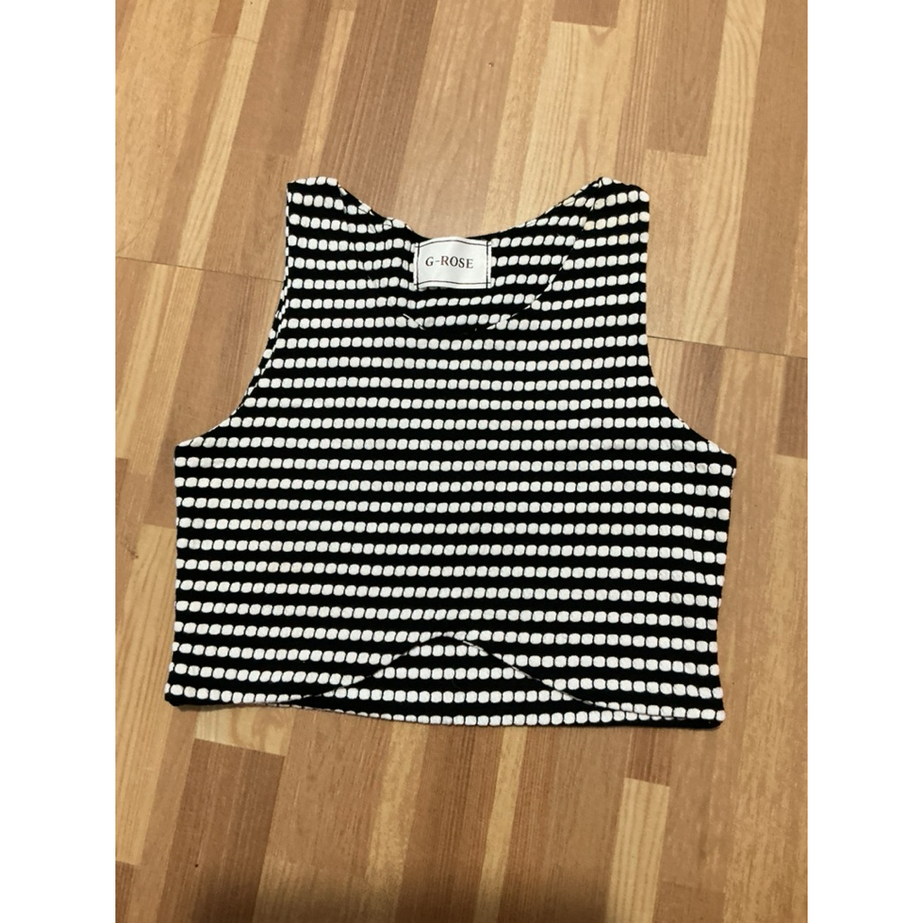 เสื้อครอป g rose มีตำหนิ