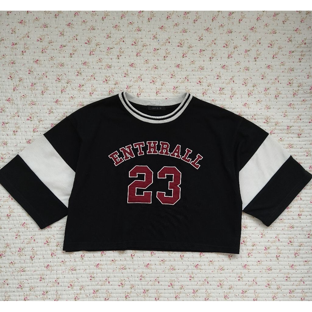 CHIP CLIP เสื้อครอป มือสอง