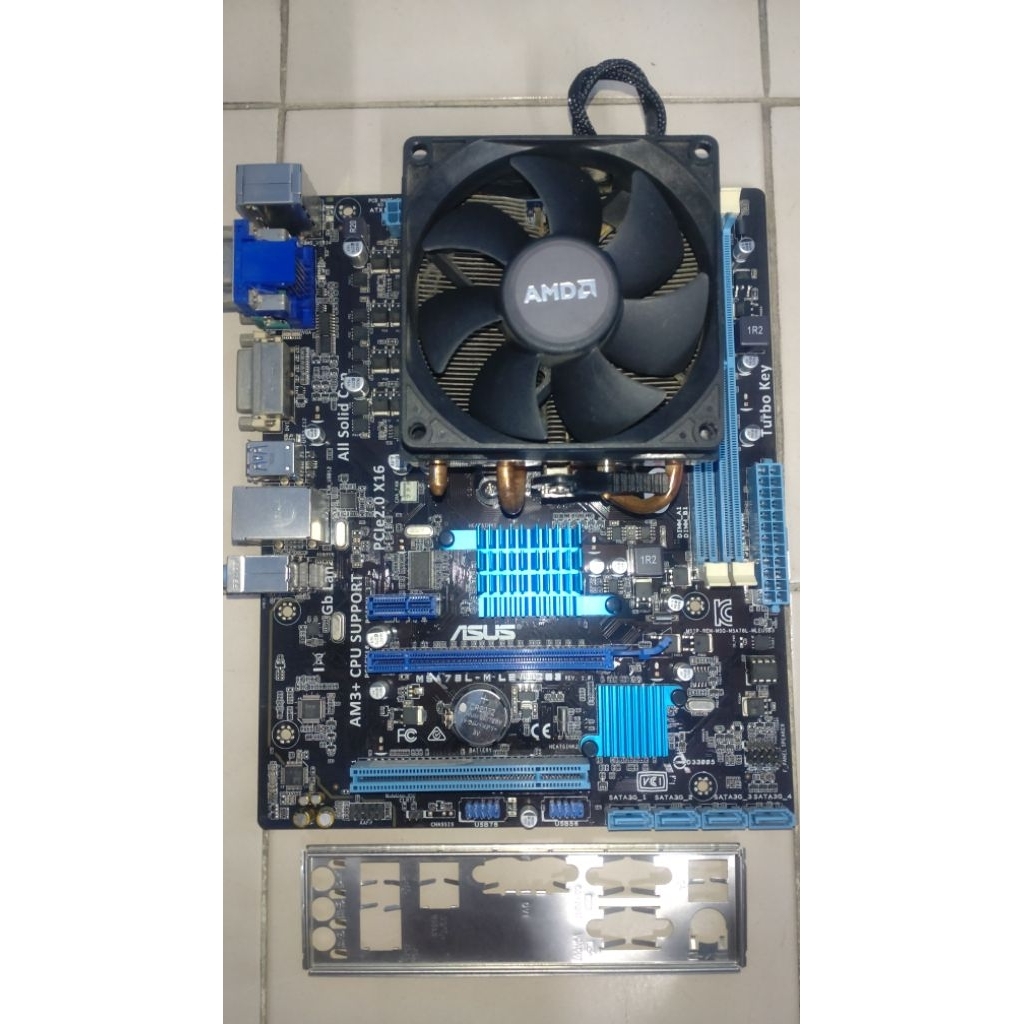 เมนบอร์ด asus m5a78l m le/usb3 พร้อม CPU และheatsink