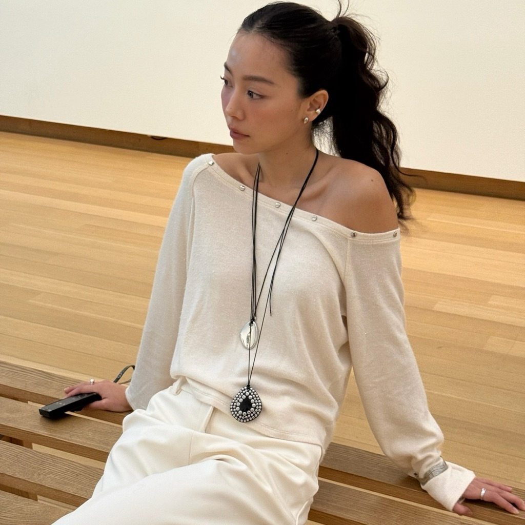 something custard off shoulder