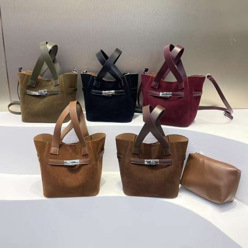 Mu Mu Brand “2357“ กระเป๋าสะพาย