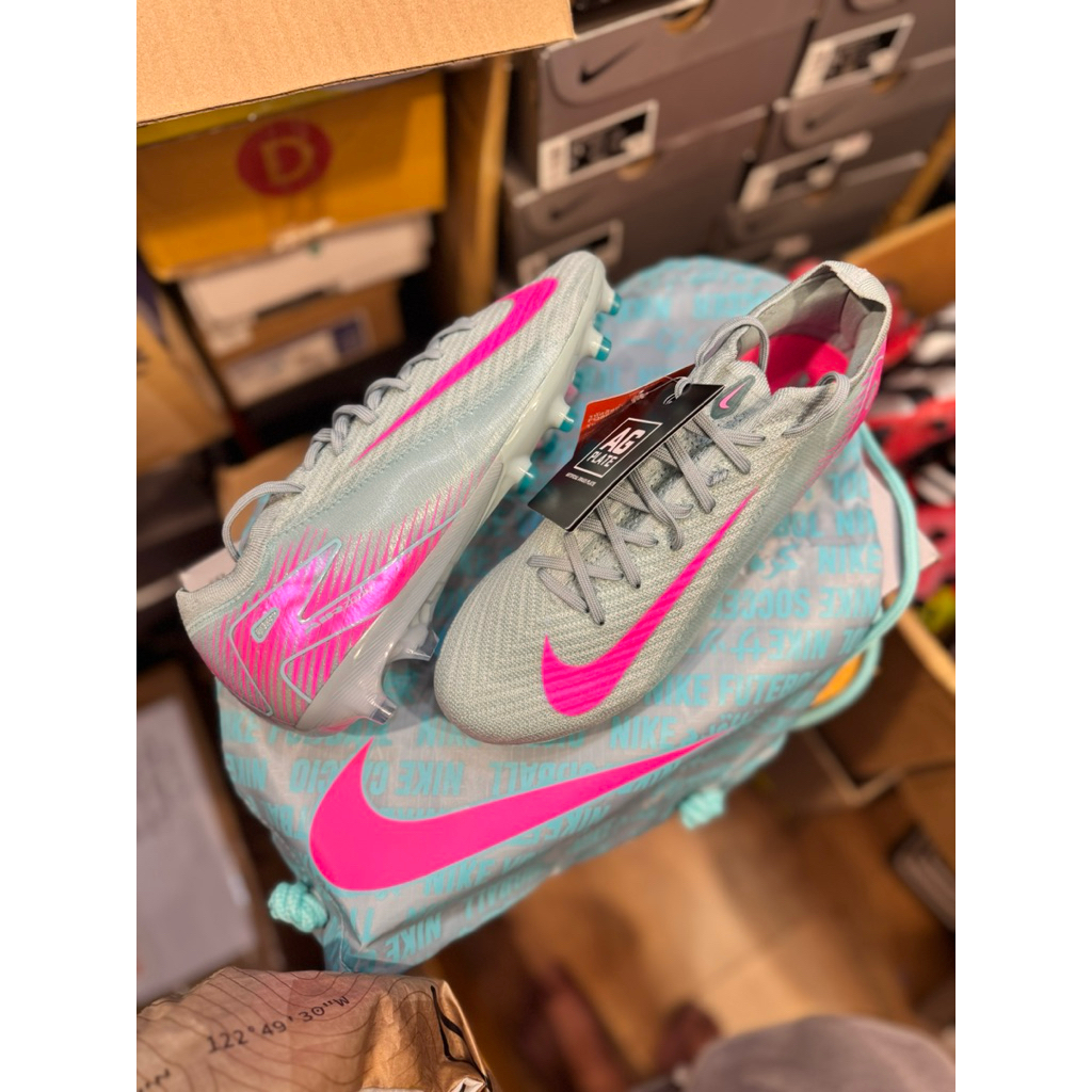 Mercurial Vapor 16  🩵🩷  AG  Pro