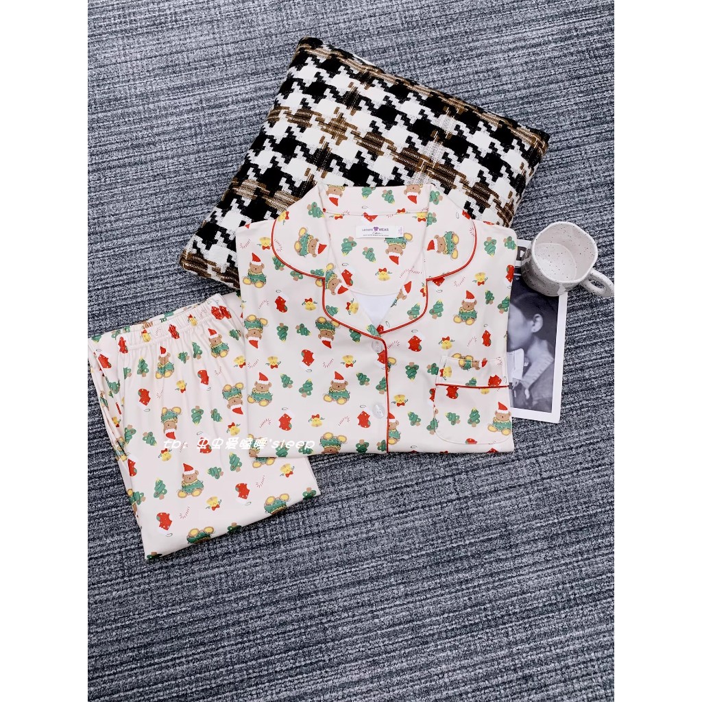 ✨Z.YOOO✨ ชุดนอน เพิ่มความอบอุ่น บรรยากาศคริสต์มาส เนื้อผ้านุ่มระบายอากาศได้ดี เอวยางยืด ชุดคู่รักผ้าฝ้าย ชุดเต็ม