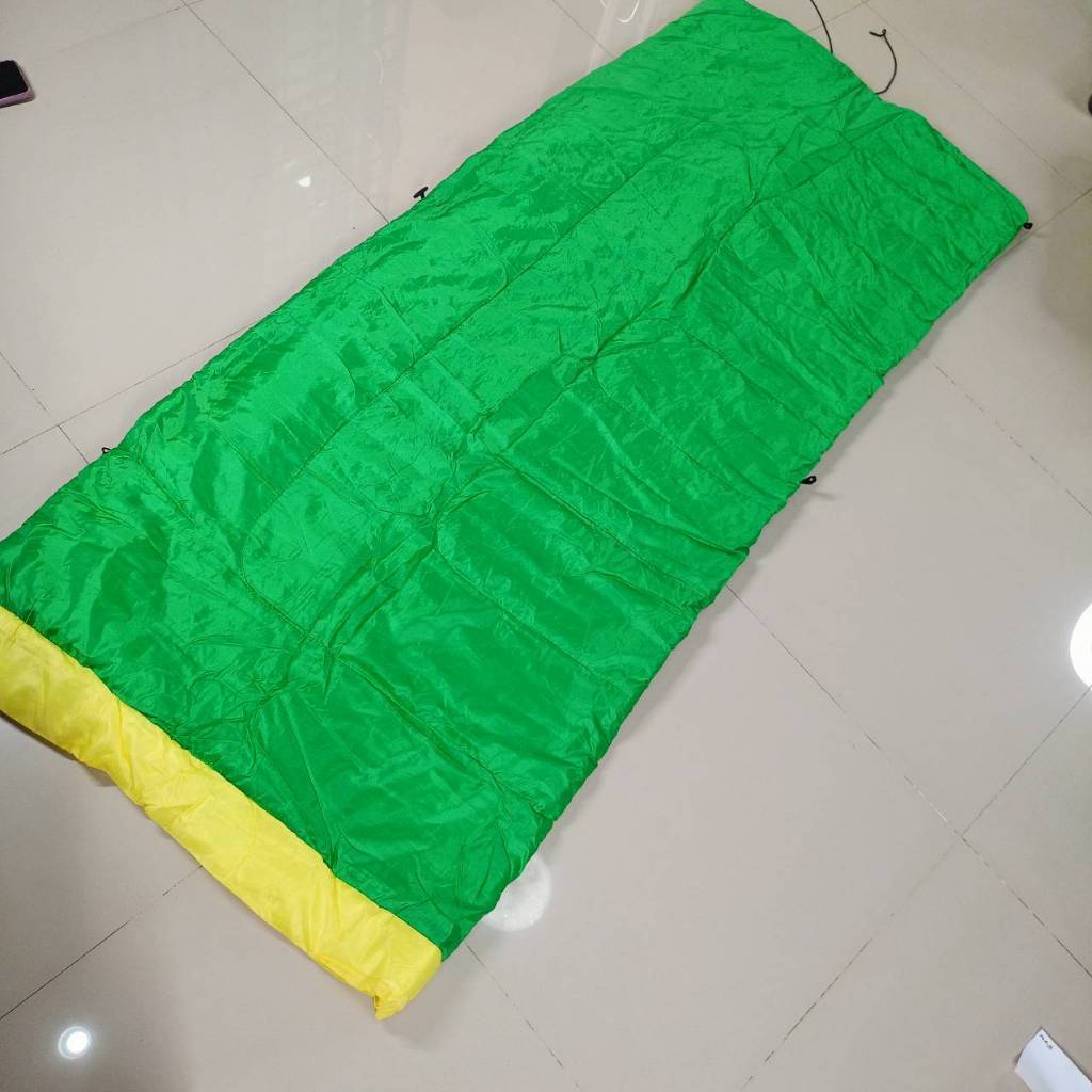 150. ถุงนอน coleman เขียว-เหลือง