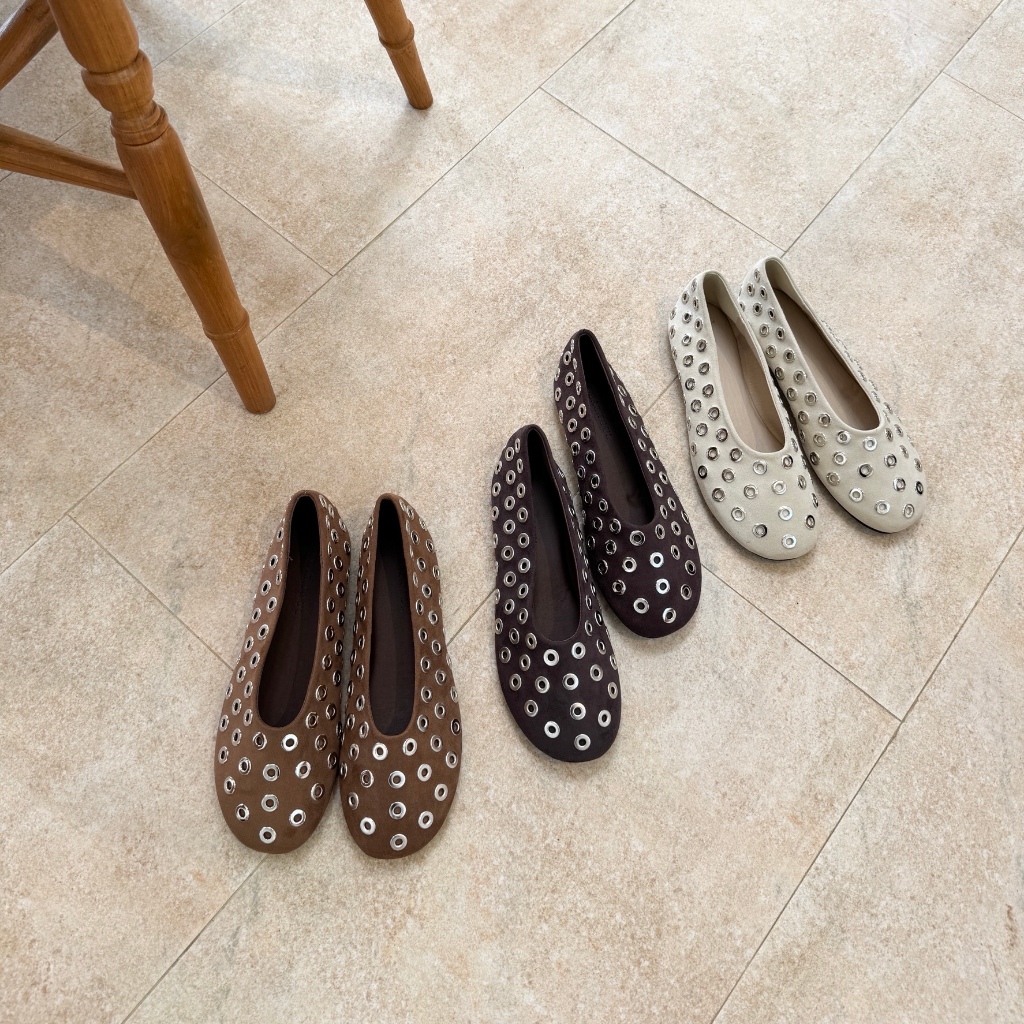 [พร้อมส่ง] WEAR.SOUL #S661-Eyelet Ballet Flats