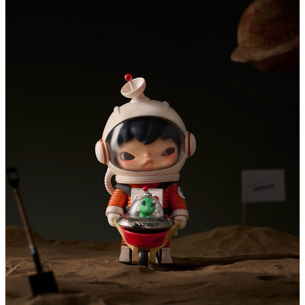 Hirono Search for Aliens Figurine ( พร้อมส่งใน🇹🇭 )