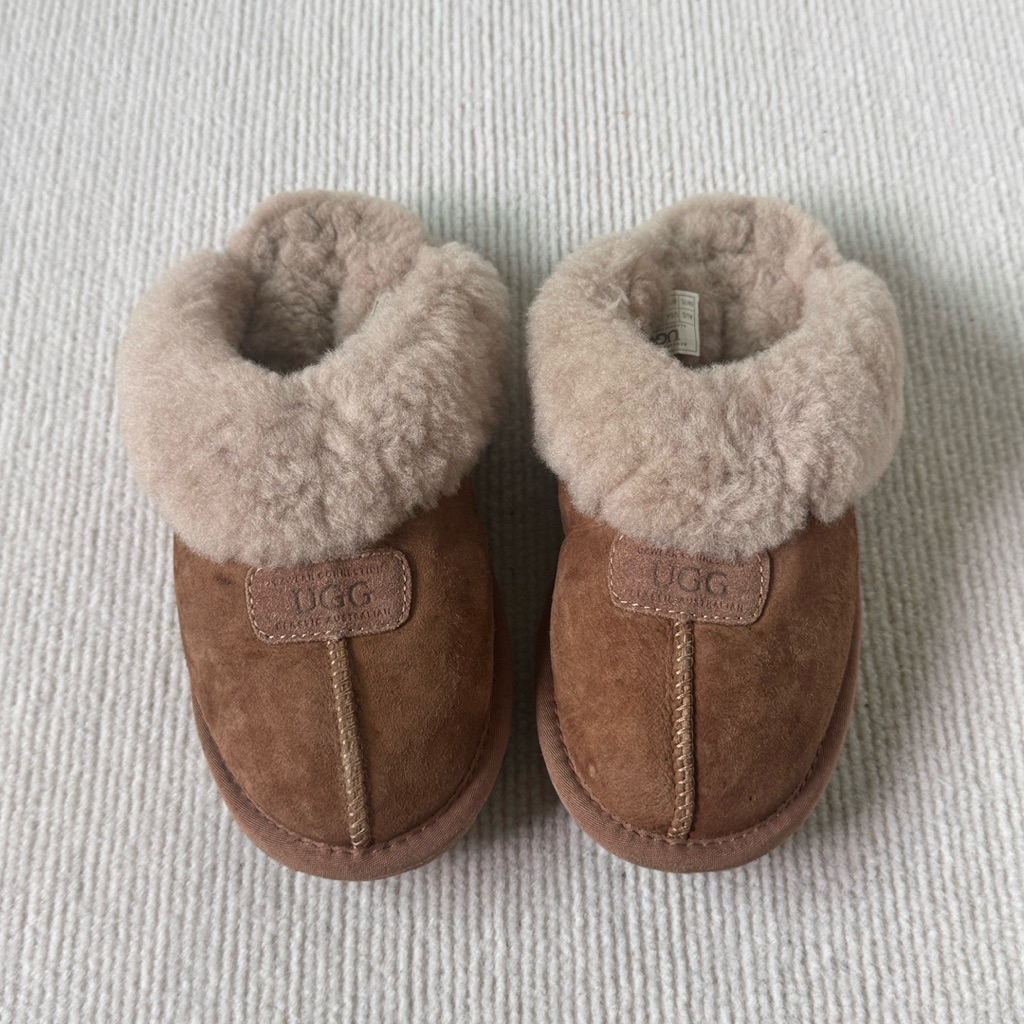 UGG รองเท้ามือสองของแท้ไม่มีกล่อง sz.36