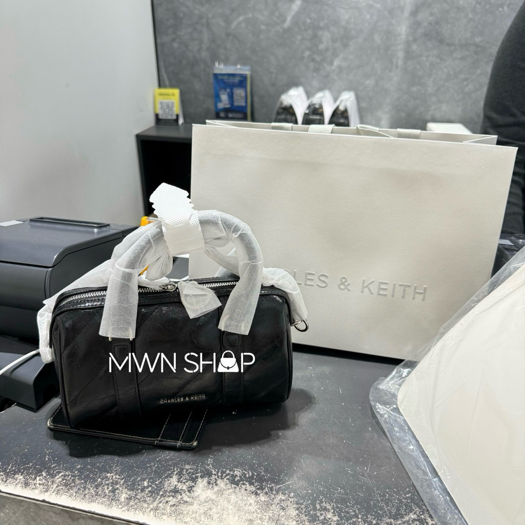 Charles&keith กระเป๋าสะพายข้าง Philomena มีโค้ดลด30% รูปที่ 8