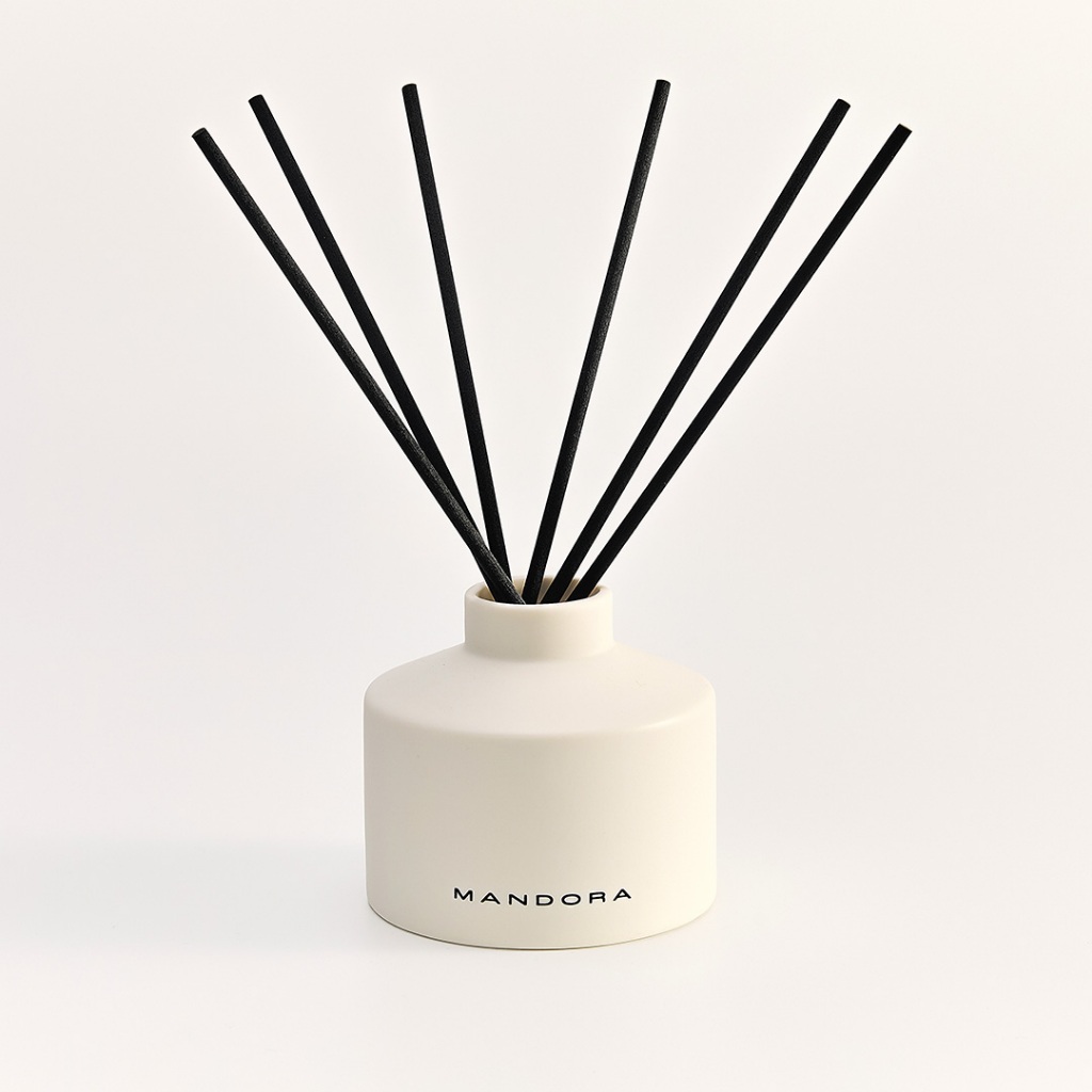 Mandora Reed Diffuser แมนดอรา ดิฟิวเซอร์ ก้านไม้หอม