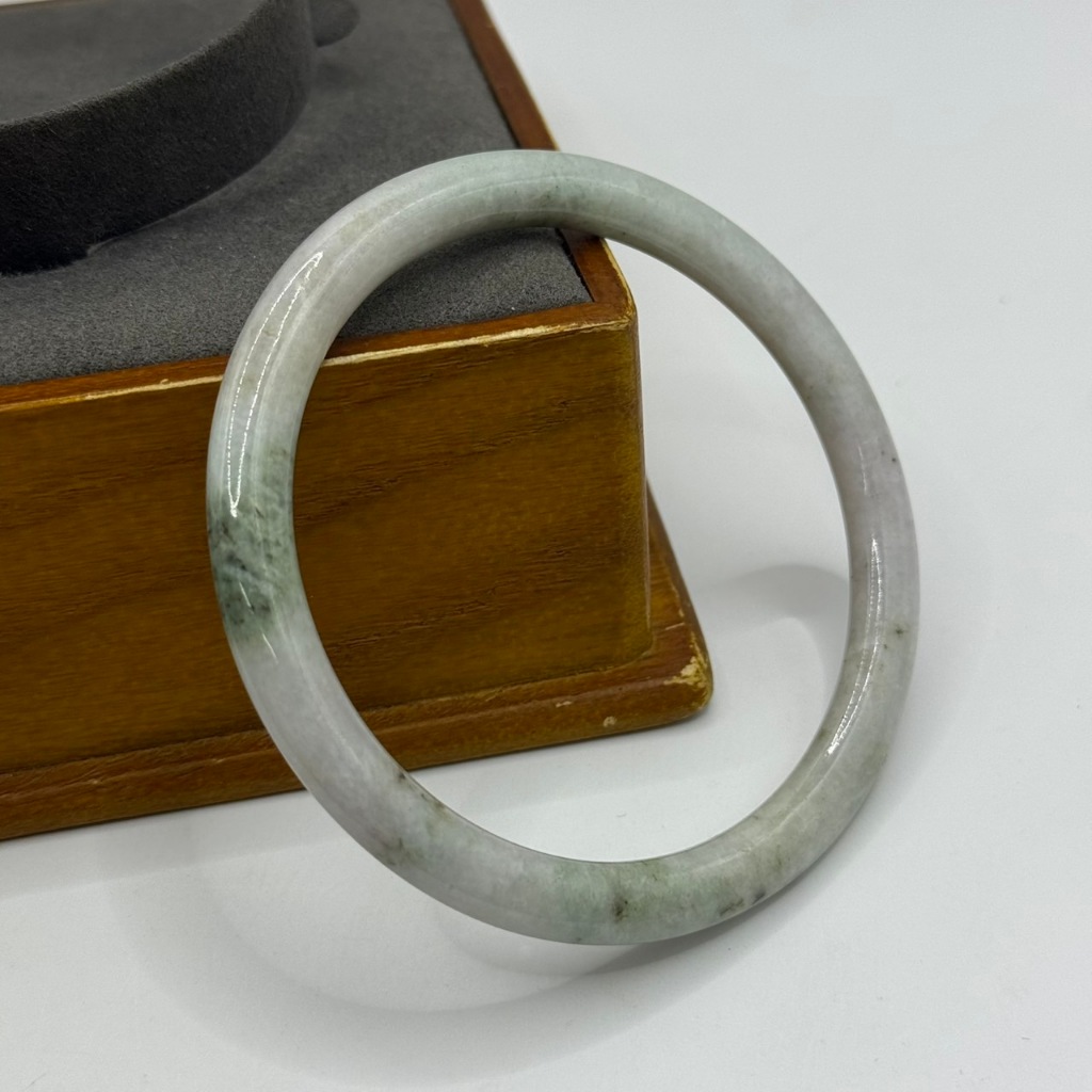 กำไลหยก ก้านเล็ก   ขนาด 61.1 มิล E621