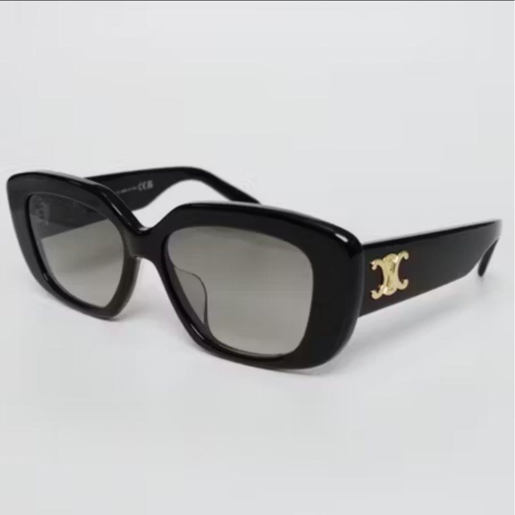 แว่นกันแดด CELINE รุ่น Triomphe 04 oversized