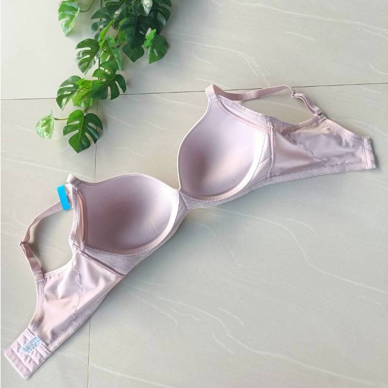 Wacoal WB9M30  บราไร้โครง เสริมฟองกลาง เต้าเนียนสวย กระชับทรง  งานตัดป้ายห้อย ของแท้ 100% ราคา ถูกที่สุด ดีลบีเคเค แกลเลอรีภาพที่ 2