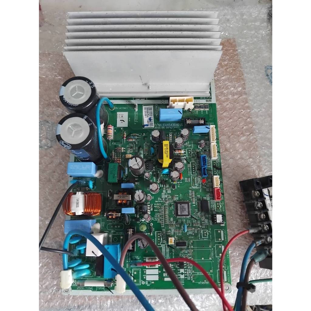 แผงบอร์ดคอยล์ร้อน แผงวงจรแอร์ LG อะไหล่แอร์ มือสอง EBR81533801