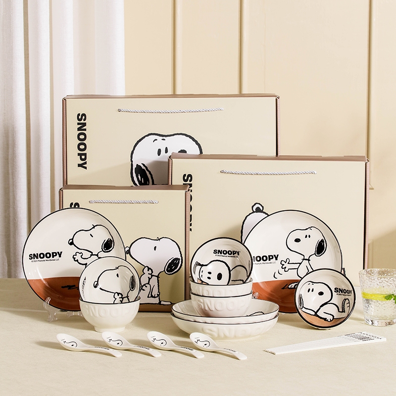 【ของแท้】ชุดชาม Snoopy นูนสกรีน 4 ชิ้น กล่องเซ็ตหรู ชามสุนัขสุดน่ารัก ของขวัญวันเกิด ของสะสมแฟนคลับ ส่งฟรี