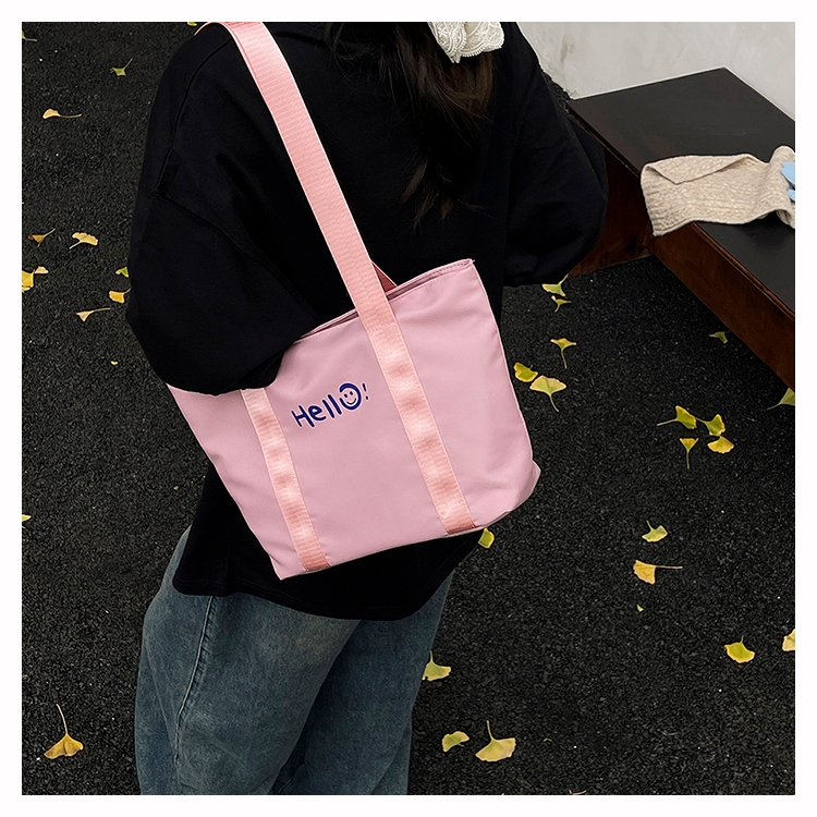 (B-2661)🔥กระเป๋าสะพายไหล่ สไตส์นี้เท่มาก แฟชั่นมาใหม่ แฟชั่นฤดูใบไม้ผลิต กระเป๋าขนาดใหญ่จุของได้เยอะ งานดี 7สี - รูปที่ 2