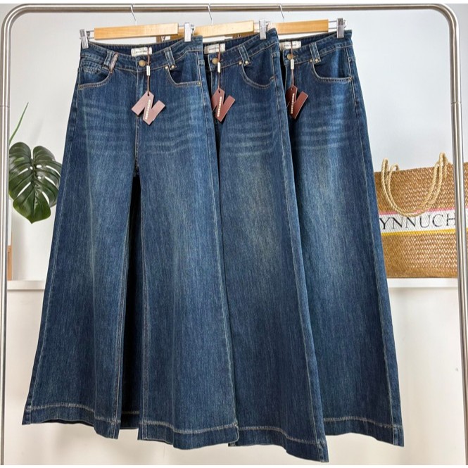 (T02)กางเกงยีนส์ทรงกระบอกปลายขาม้า Nuchyanee kloset