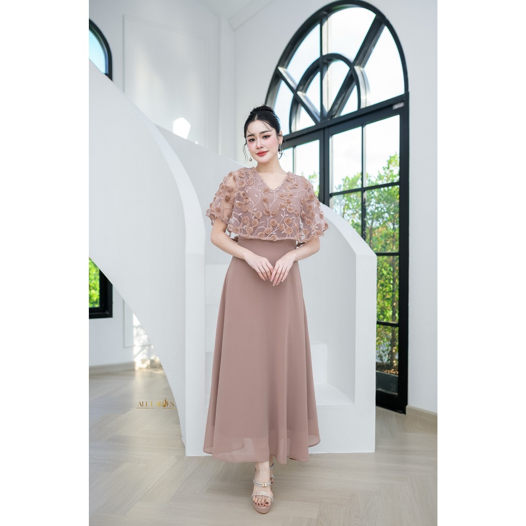 ALL LADIES แม็กซี่เดรสคลุมไหล่คอวีเลื่อม