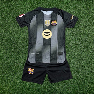 ชุดเตะบอลเด็กเสื้อแขนสั้นพร้อมกางเกงขาสั้นเด็กผู้ชายและผู้หญิงมีหลายสีหลายไซส์สินค้ามีพร้อมส่ง