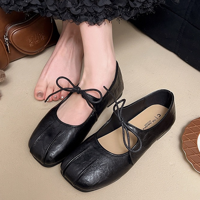 รองเท้าแฟชั่นแมรี่เจนสำหรับผู้หญิง รองเท้าส้นแบนหัวเหลี่ยมสำหรับผู้หญิง สีทึบ สไตล์บัลเล่ต์