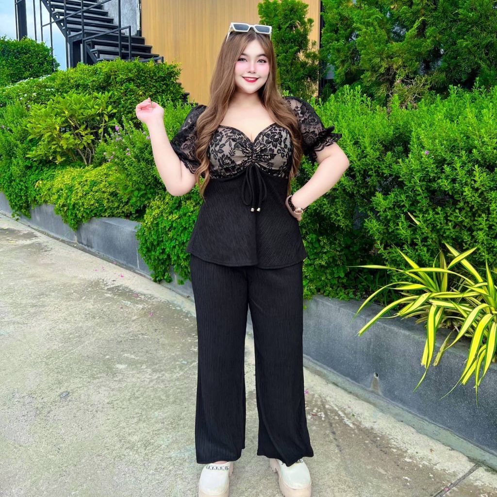ชุดเซ็ทขายาว แต่งลูกไม้ ผ้าท็อฟฟี่ ใส่สบายยืดเยอะ  รอบอก 38-46 นิ้ว