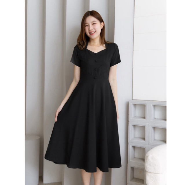 D24-018 : เดรสคอเหลี่ยมแขนสั้น ผ้าคอตตอนพรีเมี่ยม มา 2 สี (เทาเข้ม/ครีม) ใส่สวย ใส่ง่าย ใส่สบายได้ทุกโอกาสค่ะ