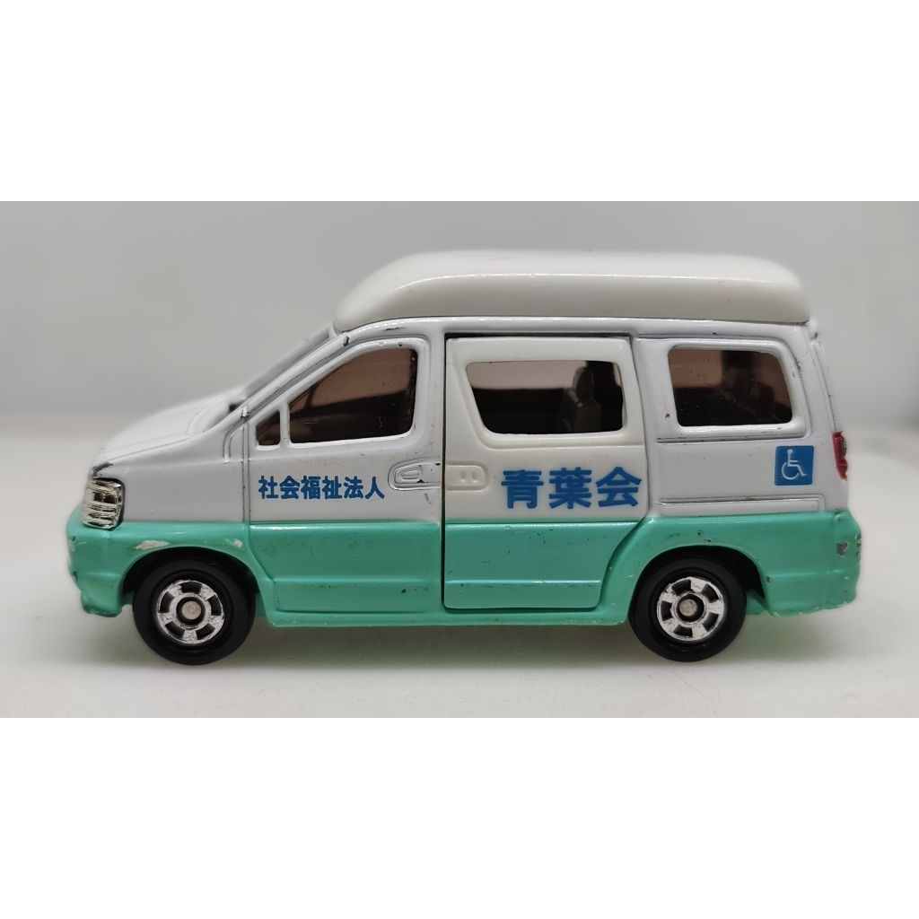 🔴🔴UN03 โมเดลรถเหล็ก Tomica Nissan ELGRAND