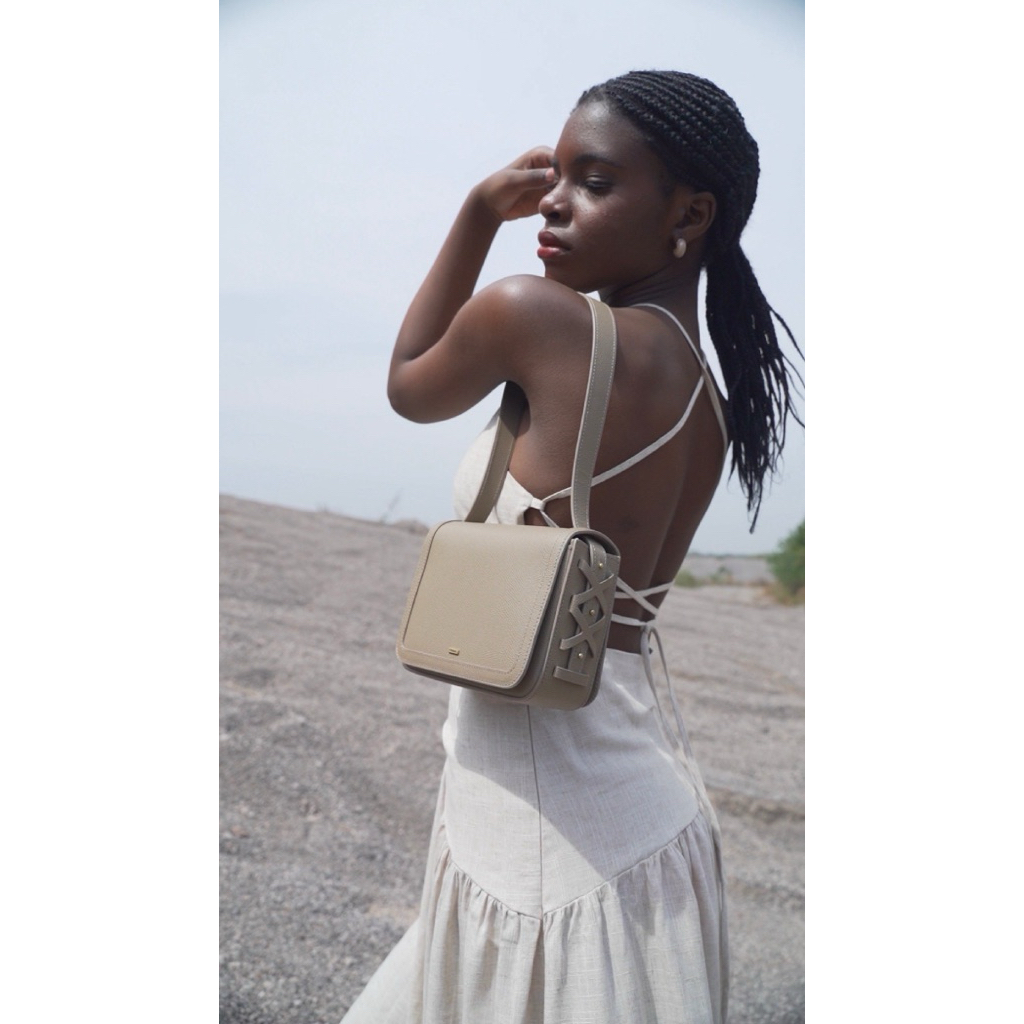 FUNDAO ARTOU IVORY กระเป๋าแบรนด์ไทย (used)