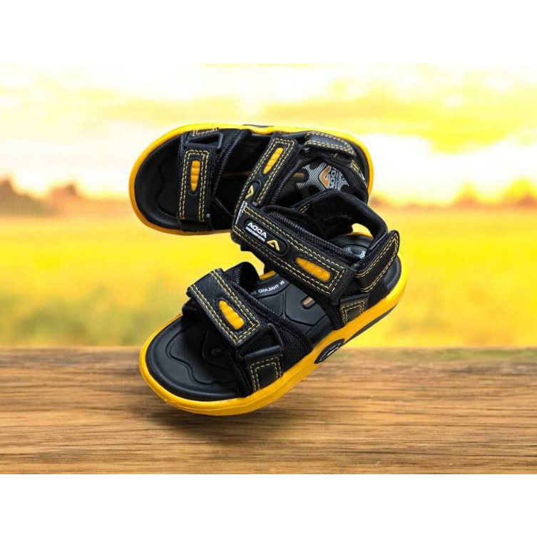 Adda แอ๊ดด้า รองเท้าแตะเด็กชายรัดส้น ยี่ห้อ Adda รุ่น 2N36  (11-3) ส่งทุกวัน