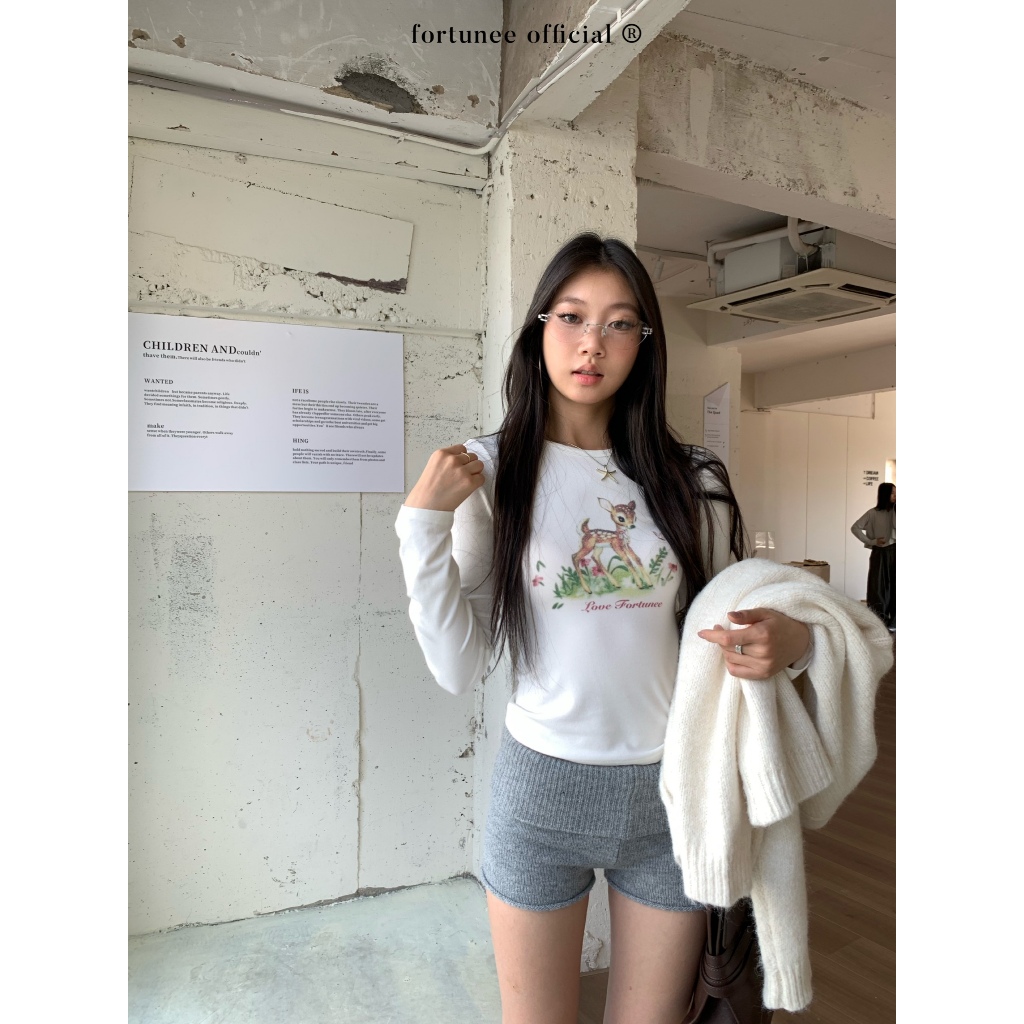 ❣Fortunee ❣เสื้อยืดแขนยาวพิมพ์น้องกวาง รุ่นใหม่ ทรงเข้ารูป ไหล่ตรง เหมาะใส่เป็นเสื้อในหรือตัวเดียว