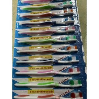 แปรงฟันแผง คละสี แผงละ 12 ชิ้นลายแปรงสีฟันแต่ละรอบจะไม่เหมือนกัน แล้วแต่รอบ