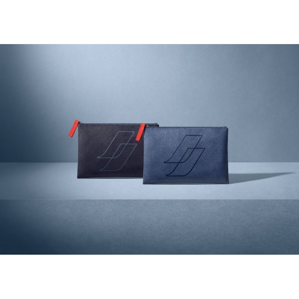 กระเป๋าจากสายการบิน Air France amenity kit