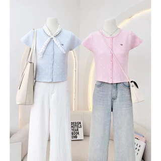 WA YA เสื้อคอกลมไหมพรมกระดุมหน้า