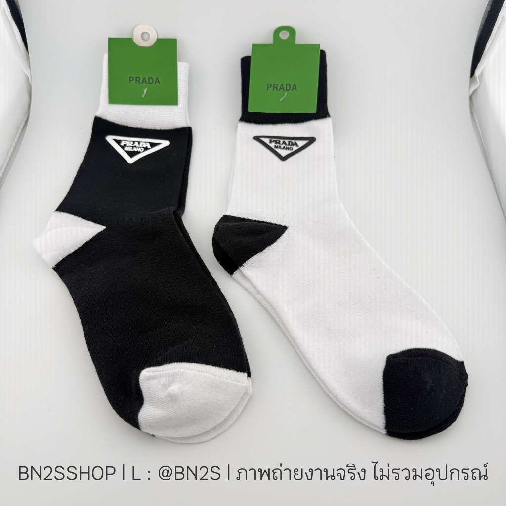 ถุงเท้าปราด้า โลโก้ คอตต้อน PRD LOGO COTTON Socks มีสีขาว ดำ งานสวย พร้อมส่ง ขนาดฟรีไซต์ 38--44