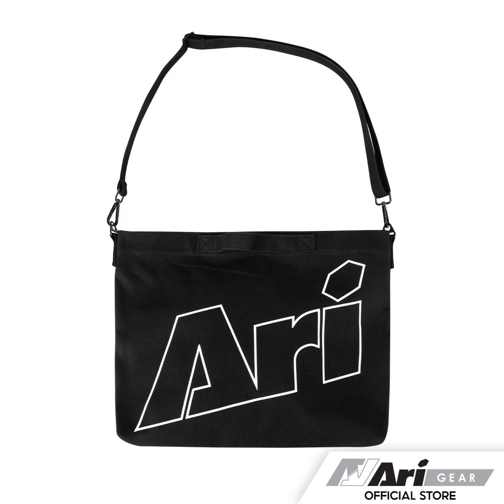ARI SHOULDER BAG – BLACK กระเป๋าสะพายไหล่ อาริ