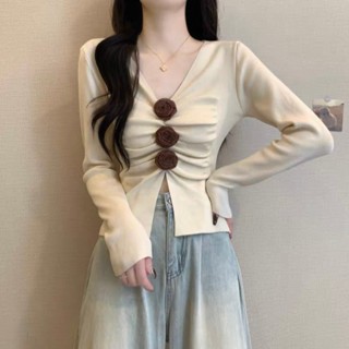 เสื้อคาร์ดิแกนผ้าไหมพรม ดีเทลจับจีบหน้าแต่งดอกไม้ แฟชั่นสาวเ…