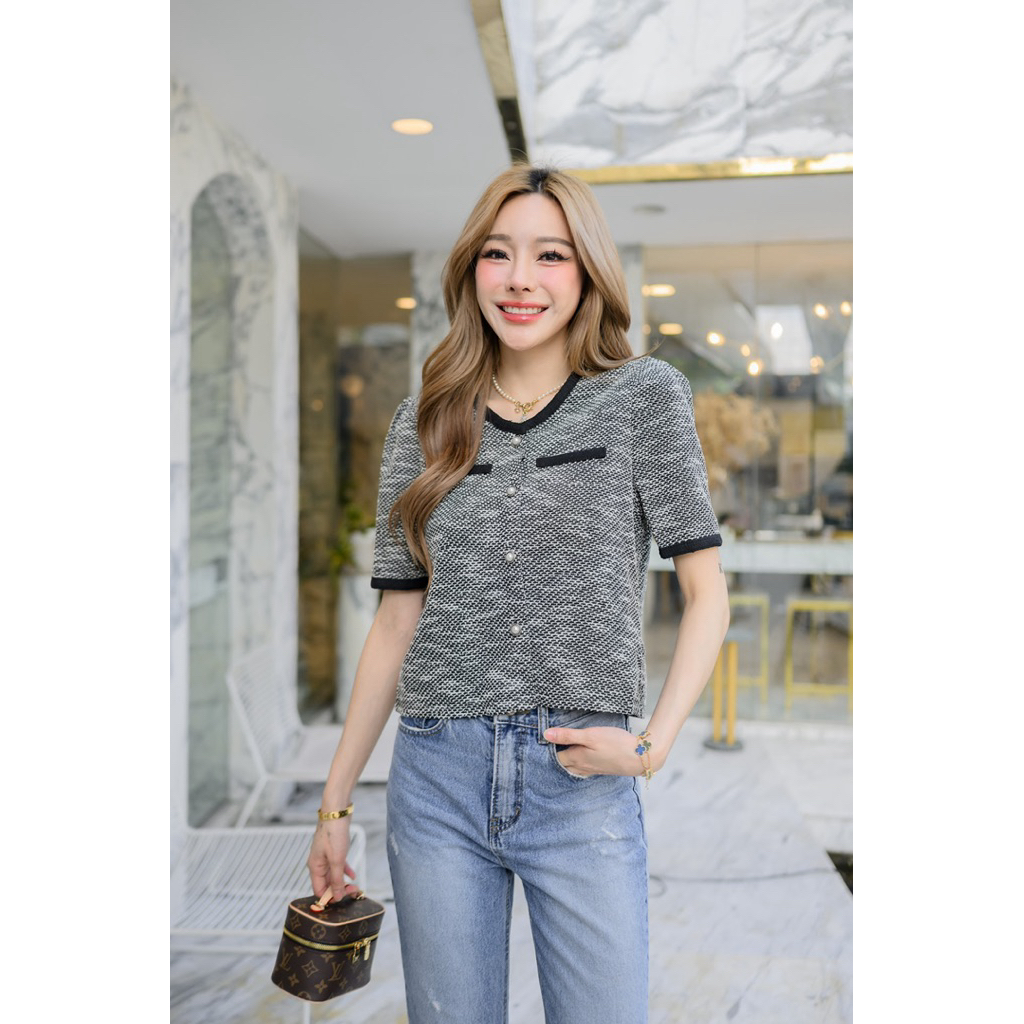 f87 เสื้อทวิชแขนสั้นสีดำ