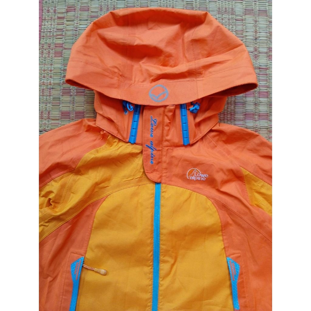 เสื้อแจ็คเก็ต กันฝน กันลม Lowe Alpine