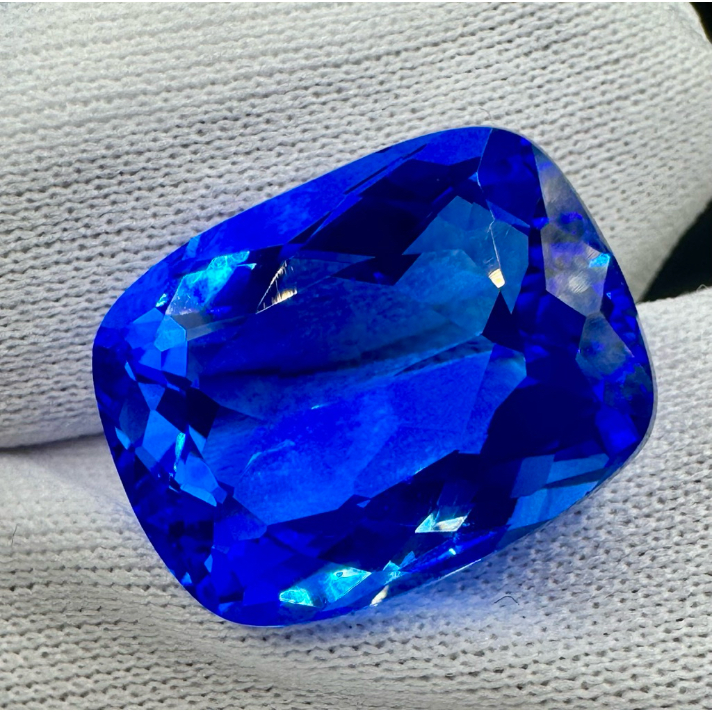 Tanzanite Gemstone 17.6Carats (Cts) lab created Gemstone, Birthstone, Gemstone Jewelry14.6x15.2mm