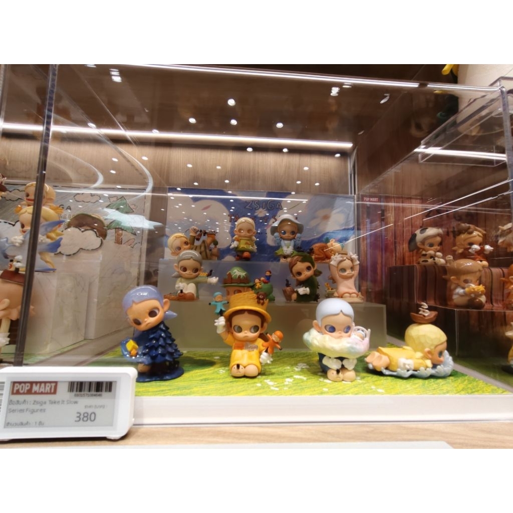ฟิกเกอร์จากคอลเลกชัน Zsiga Take It Slow Series Figures