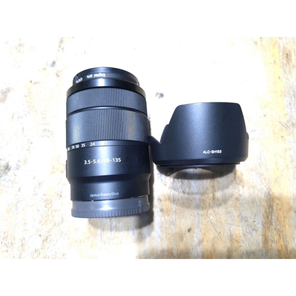 Sony E 18-135mm f/3.5-5.6 OSS สวยมากๆ