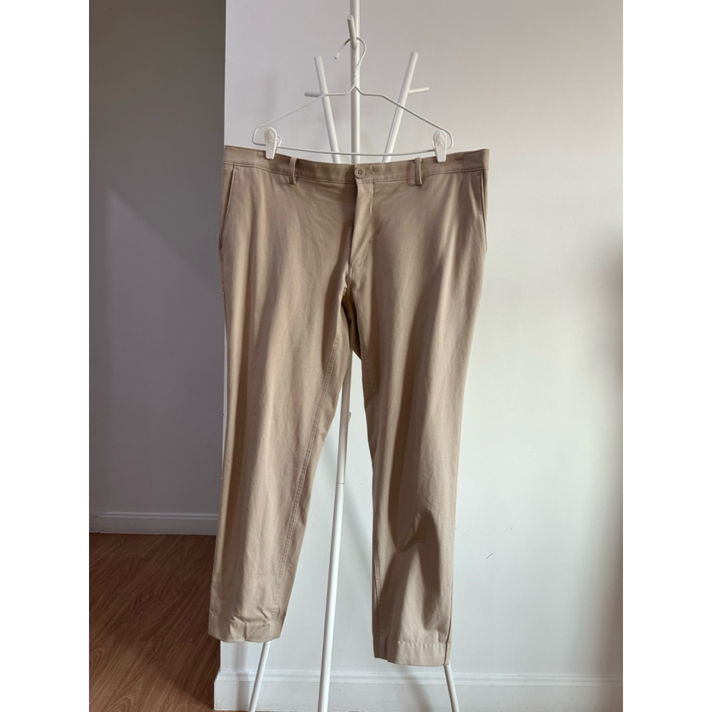ส่งต่อกางเกงขาวยาว GQ SIZE 41-42 สีเบจ มีตำหนิ #กางเกงมือสอง #ของแท้