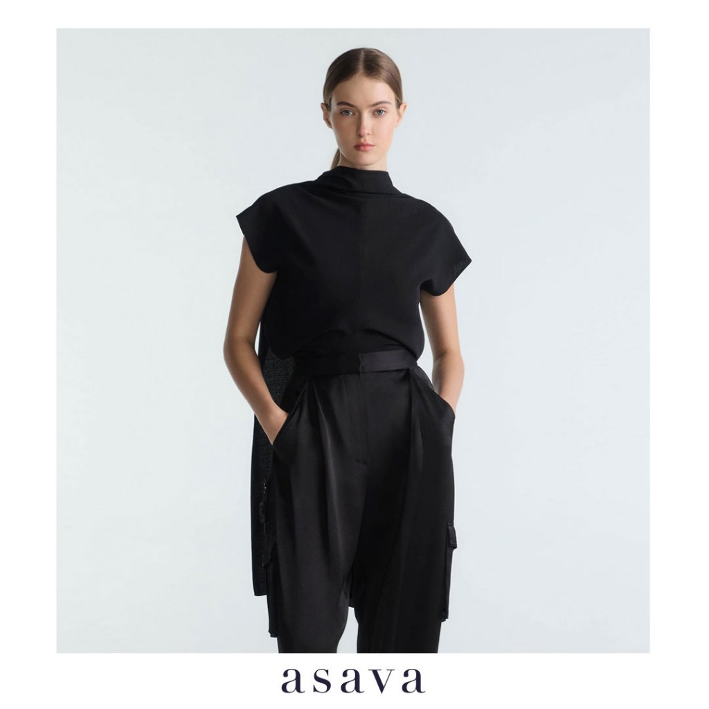 [asava aw25] Aubrey Draped Scarf Blouse เสื้อผู้หญิง แต่งดีเทลเดรปผ้าคลุมไหล่ยาว แขนสั้น เข้ารูปช่วง