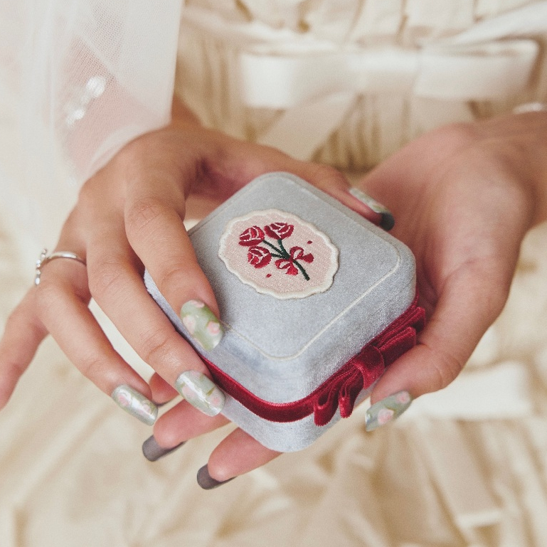 YVIS Mini Ring Velvet Box - YVIS X Proud O Wedding