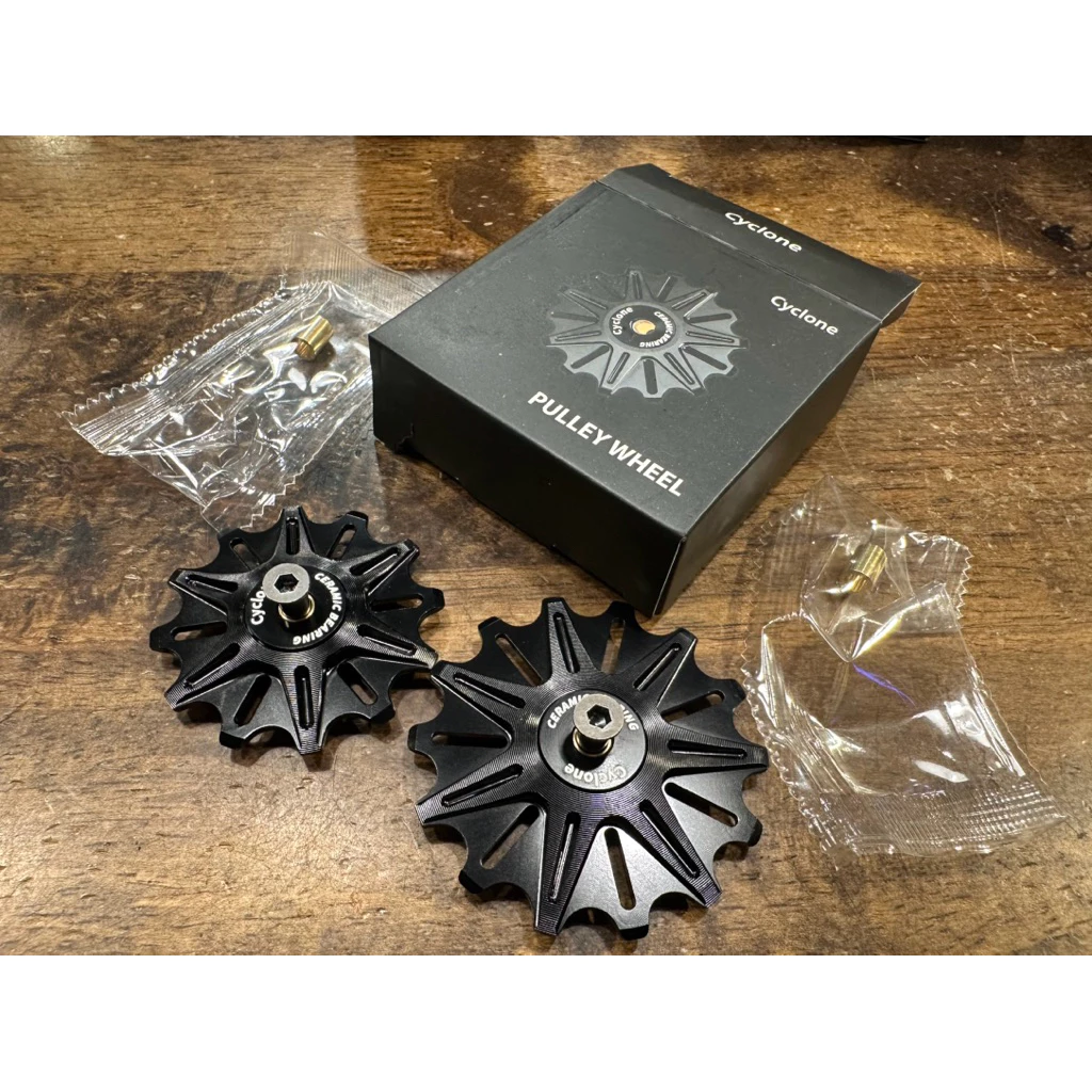 ลูกกลิ้งตีนผีจักรยาน CYCLONE Ceramic Bearing ขนาด 11/11T ,12/14T ใช้ได้ทั้ง 11 speed และ 12 speed