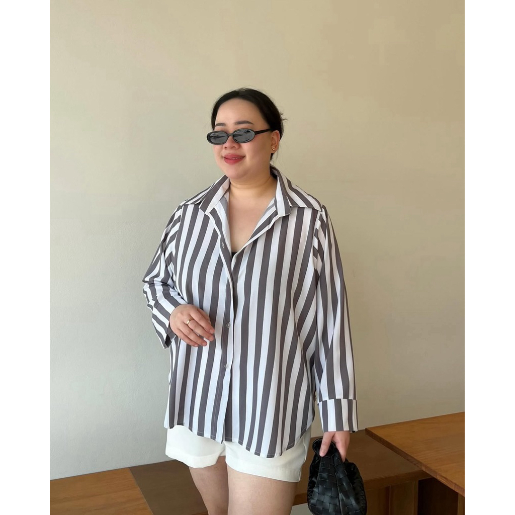 1แถม1เสื้อ shirt oversized อกได้ถึง 56“ของใหม่ Lada brand