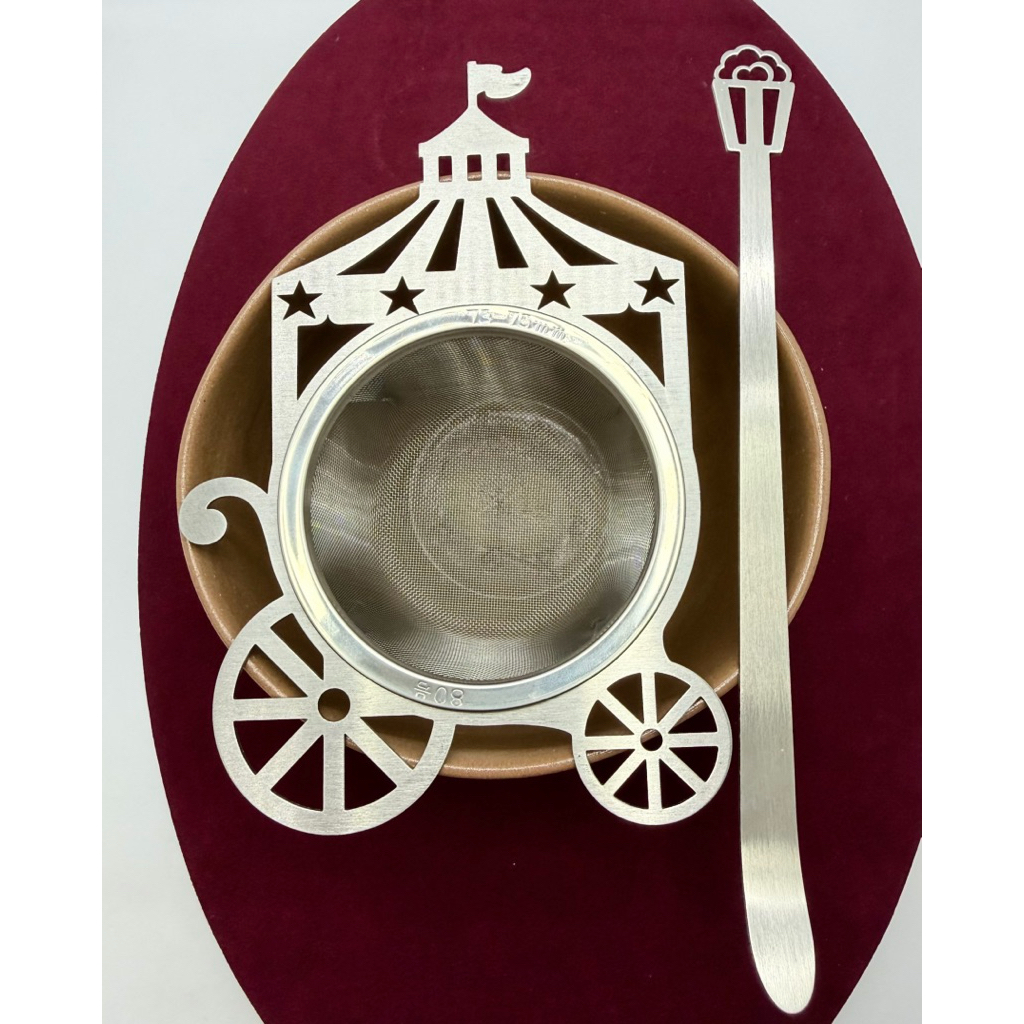Matcha sifting holder ห่วงจับตะแกรงร่อนมัทฉะ และ Chashaku ช้อนตักมัทฉะ ; Winter Wonderland collection ลายรถป็อปคอร์น