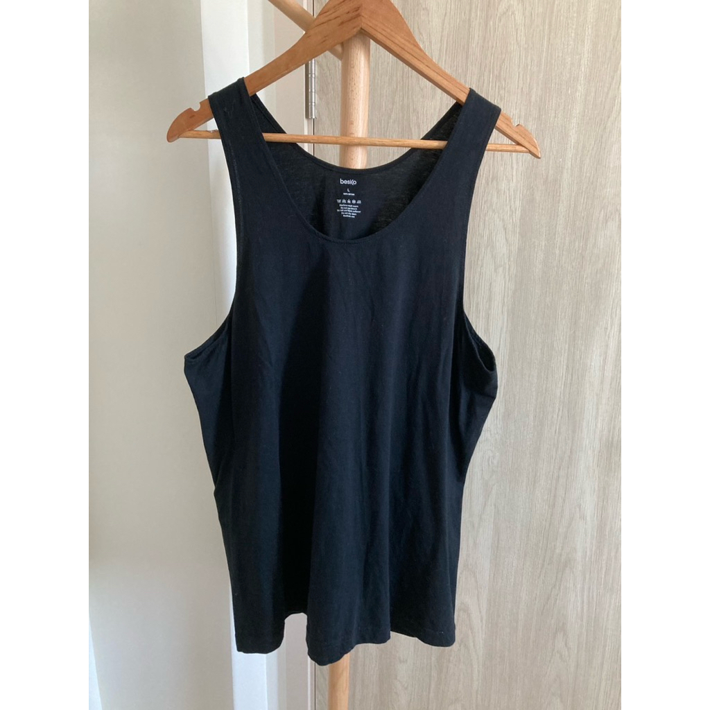 Besico size L unisex เสื้อกล้ามดำ ของใหม่ซักเก็บ
